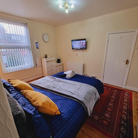 Bright Sunny, Double Bed With Garden, Tv And Wi-Fi Hotell Leeds  Eksteriør bilde