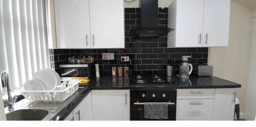 Bright Sunny, Double Bed With Garden, Tv And Wi-Fi Hotell Leeds  Eksteriør bilde